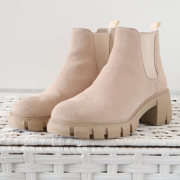 Steve Madden Howler Beige Suede Chelsea Ankle Boots Lug Sole Fall Chunky Booties